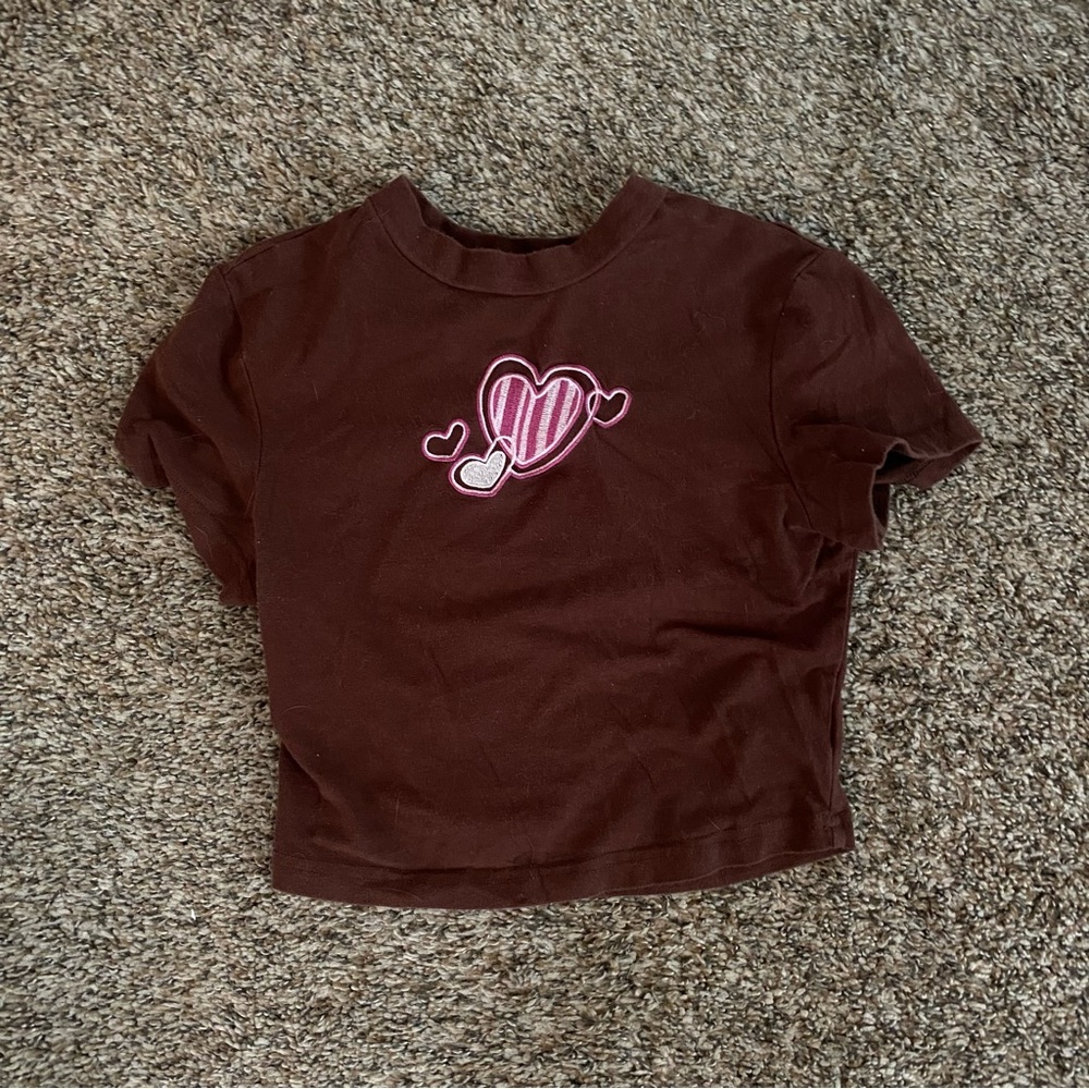 Brown and pink heart cropped baby tee
